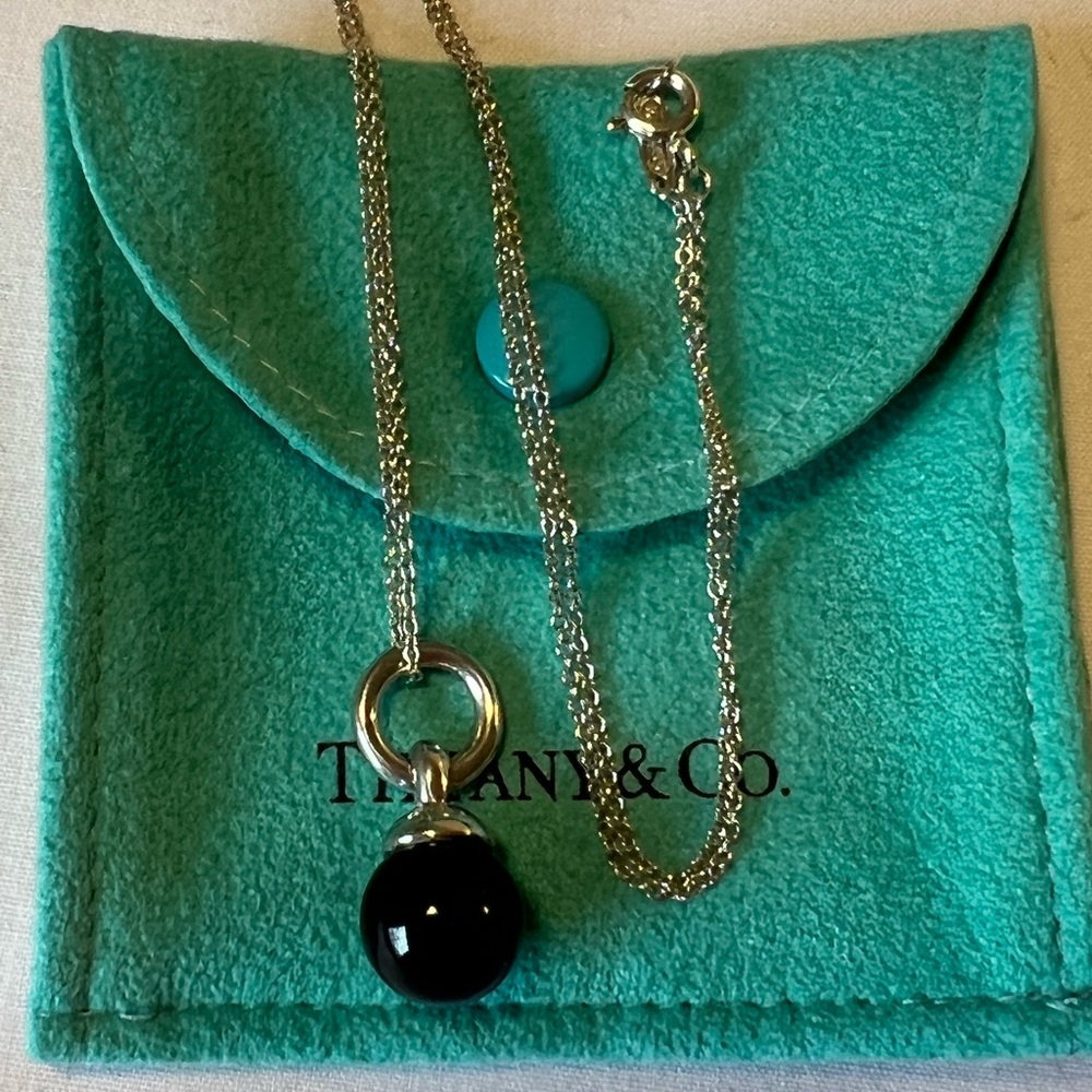 TIFFANY & Co Black Onyx Ball Pedant Necklace 16”